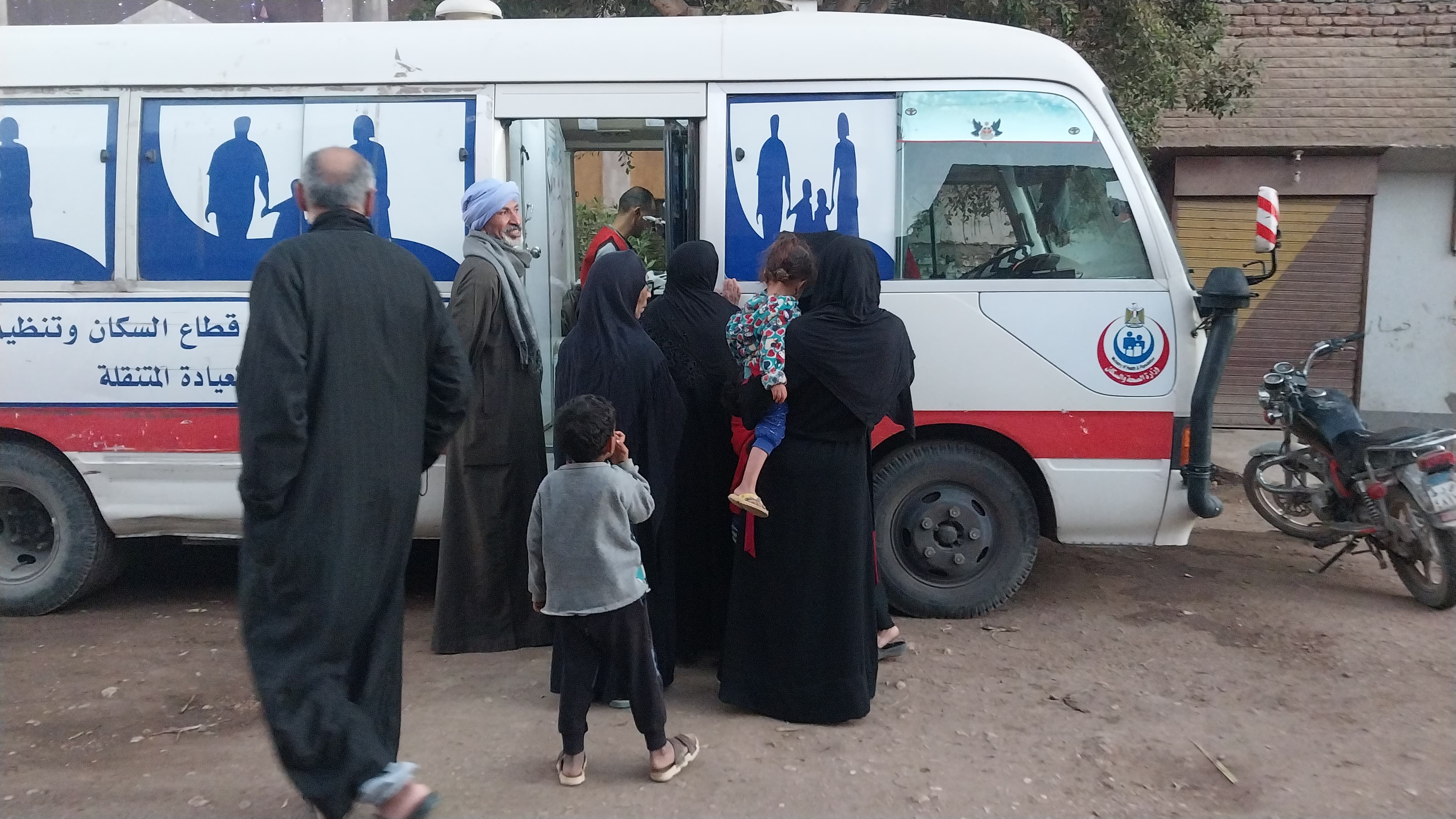 قوال صحية ضمن مبادرة 100 يوم صحة بالزينية قوال صحية ضمن مبادرة 100 يوم صحة بالزينية