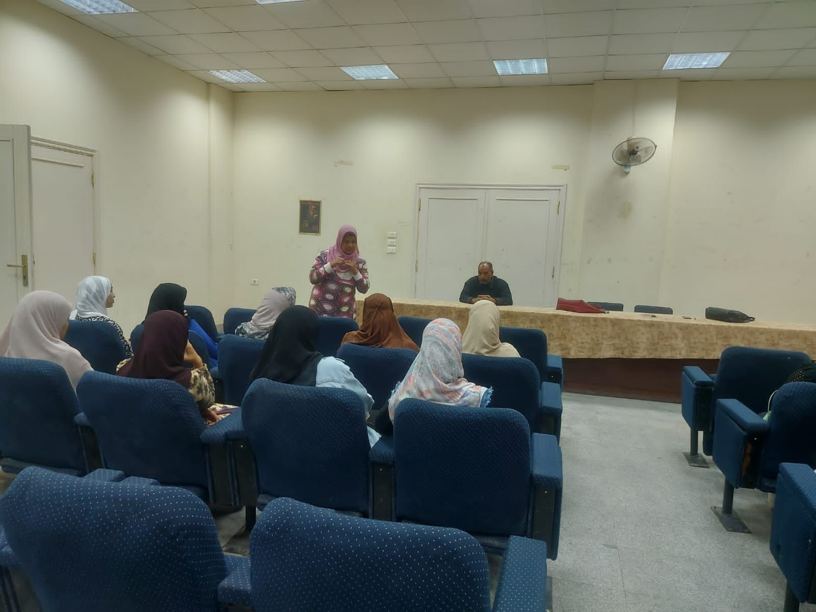 تنفيذ 228 ندوة تثقيفية صحية لتوعية المواطنين بالمدينة تنفيذ 228 ندوة تثقيفية صحية لتوعية المواطنين بالمدينة