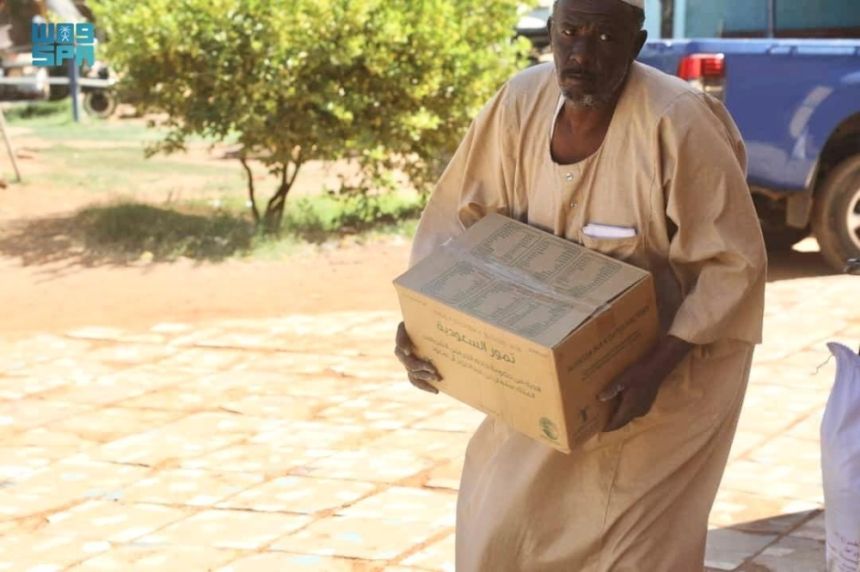 مركز الملك سلمان يوزّع مساعدات في السودان - واس