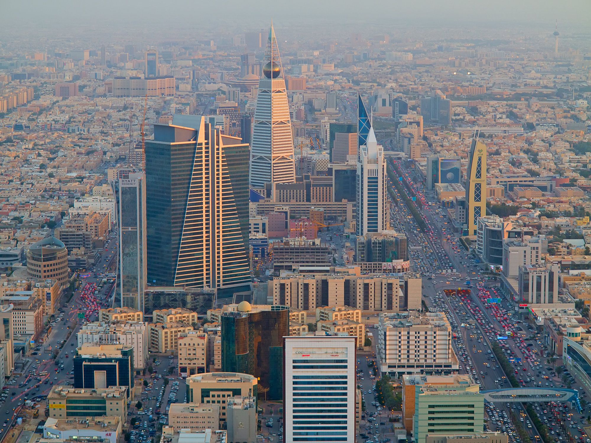81 شركة عالمية فتحت مقراتها بالرياض
