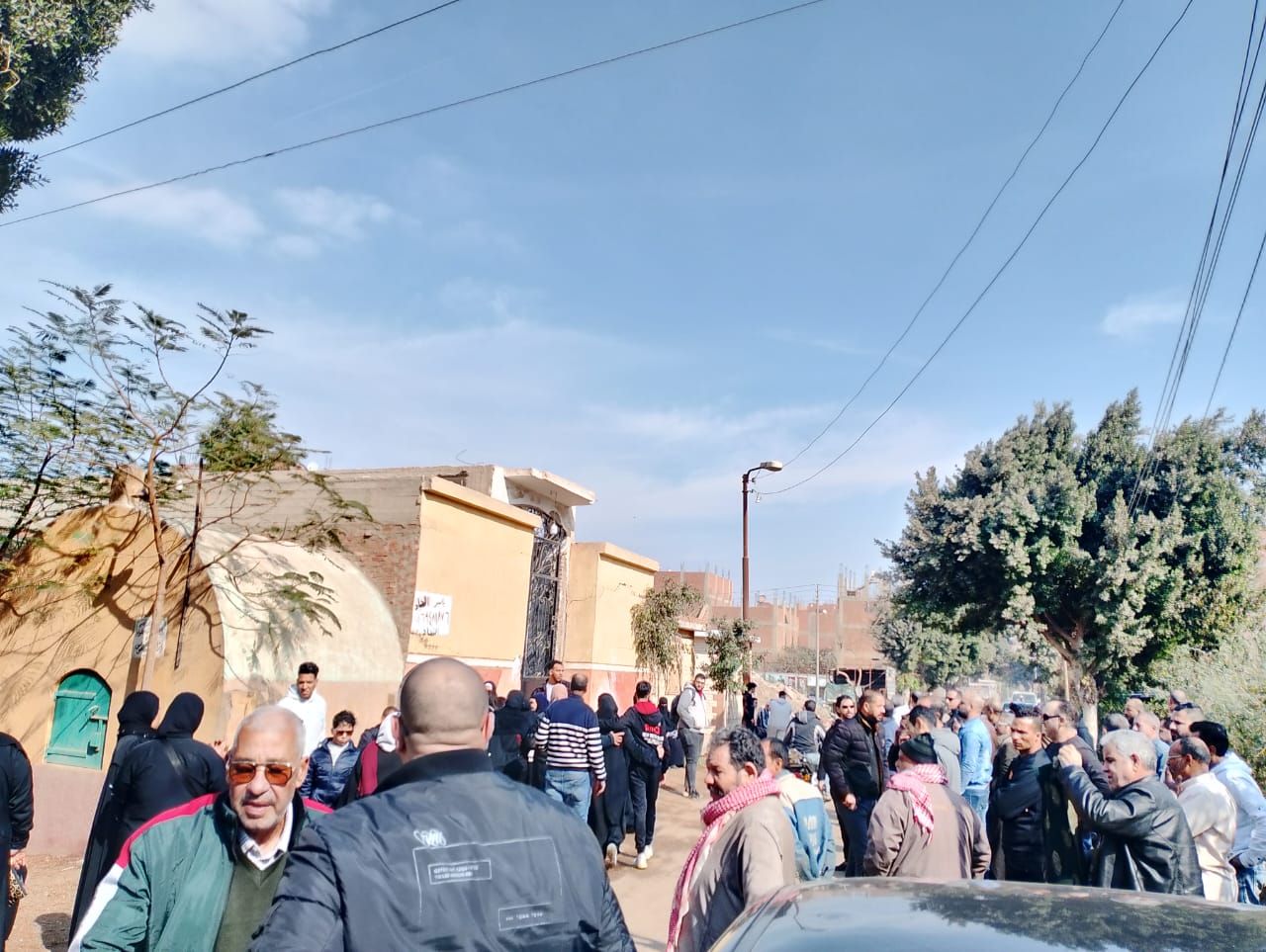 تشييع جثمان شقيق شعبان عبد الرحيم تشييع جثمان شقيق شعبان عبد الرحيم