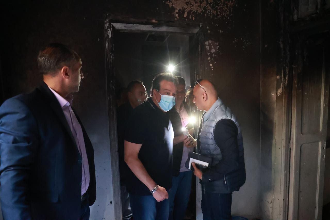 وزير الصحة يتفقد مبنى المعامل المركزية وإدارة التراخيص وإدارة التكليف وزير الصحة يتفقد مبنى المعامل المركزية وإدارة التراخيص وإدارة التكليف