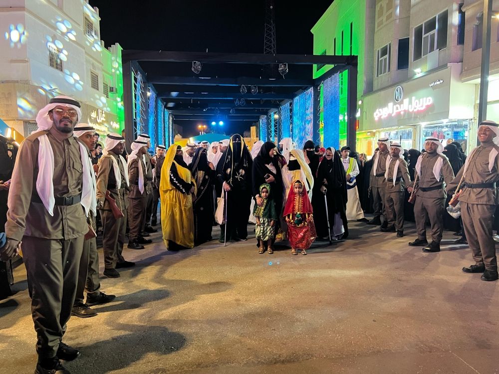 قرقيعان الشرقية يُلهب حماس العائلات والأطفال في ”سوق الحب“