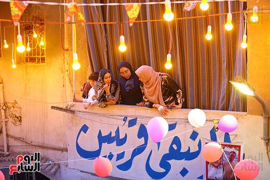 زينة رمضان تكتسى المبانى فى المطرية زينة رمضان تكتسى المبانى فى المطرية