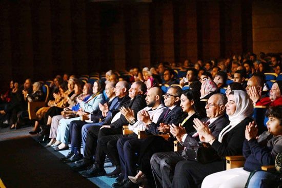 إقبال كبير على الحفل إقبال كبير على الحفل