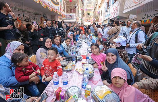 إقبال على حفل الإفطار السنوى فى المطرية إقبال على حفل الإفطار السنوى فى المطرية
