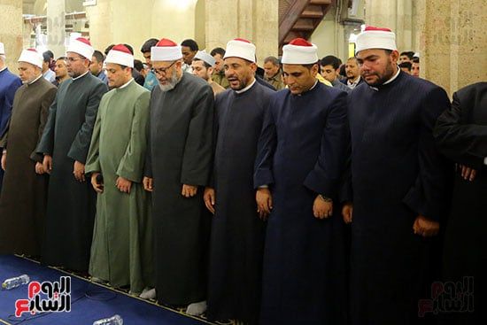 روحانيات رمضان صلاة العشاء والتراويح بالجامع الأزهر روحانيات رمضان صلاة العشاء والتراويح بالجامع الأزهر