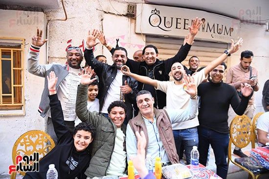 المطرب الشعبى شحتة كاريكا فى حفل إفطار المطرية المطرب الشعبى شحتة كاريكا فى حفل إفطار المطرية