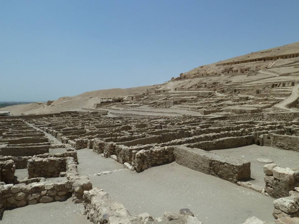 المدينة أسست لتجمع أمهر العمال والحرفيين بالتاريخ القديم المدينة أسست لتجمع أمهر العمال والحرفيين بالتاريخ القديم