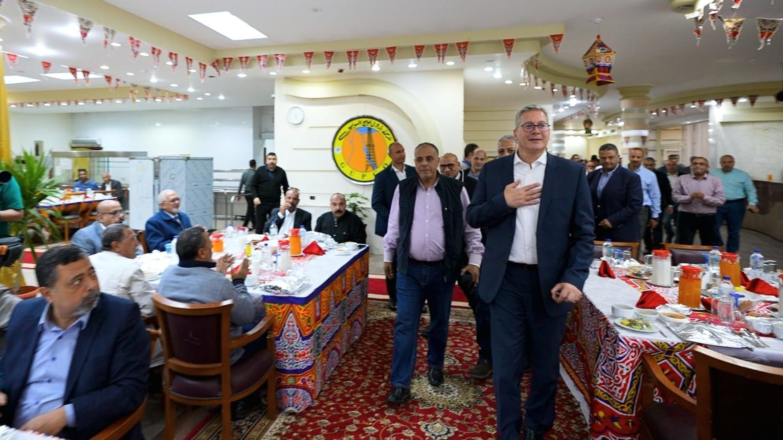 زيارة المهندس كريم بدوى وزير البترول والثروة المعدنية، موقع شركتى جابكو والعامة للبترول بمنطقة خليج السويس (4) زيارة المهندس كريم بدوى وزير البترول والثروة المعدنية، موقع شركتى جابكو والعامة للبترول بمنطقة خليج السويس (4)
