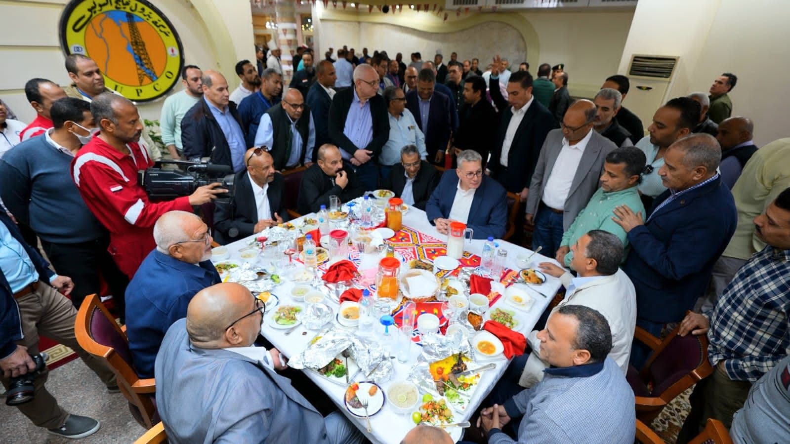 زيارة المهندس كريم بدوى وزير البترول والثروة المعدنية، موقع شركتى جابكو والعامة للبترول بمنطقة خليج السويس (5) زيارة المهندس كريم بدوى وزير البترول والثروة المعدنية، موقع شركتى جابكو والعامة للبترول بمنطقة خليج السويس (5)