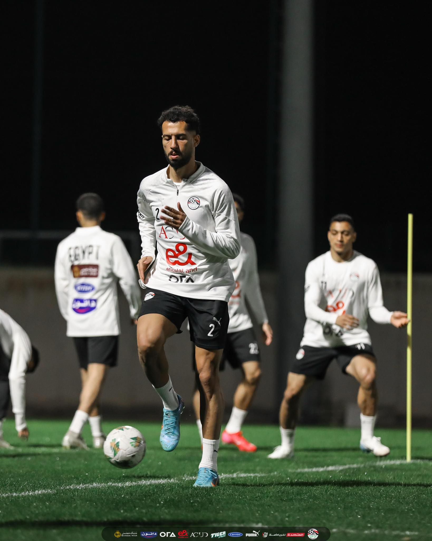 تدريبات منتخب مصر (16) تدريبات منتخب مصر (16)