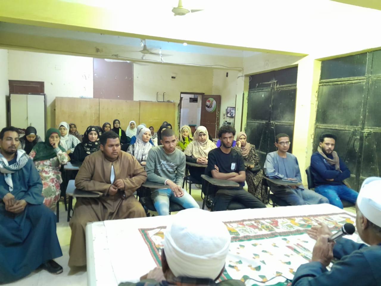 ندوات دينية عن فضائل الشهر الكريم بمركز شباب السلام ندوات دينية عن فضائل الشهر الكريم بمركز شباب السلام