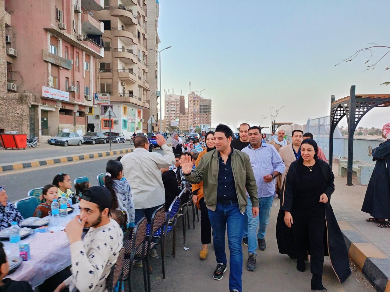أطول مائدة إفطار أطول مائدة إفطار