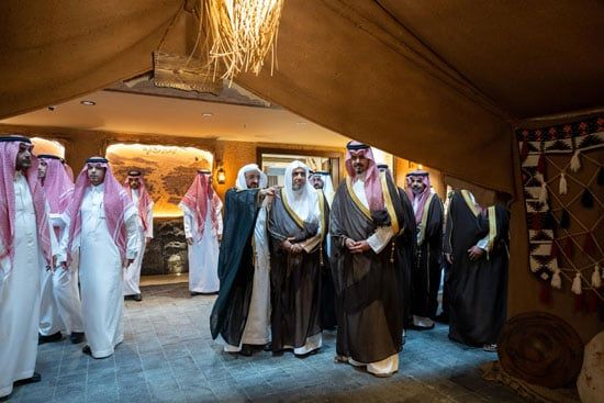أمير منطقة المدينة المنورة يُدشّنُ المرافقَ الحديثةَ (8) أمير منطقة المدينة المنورة يُدشّنُ المرافقَ الحديثةَ (8)