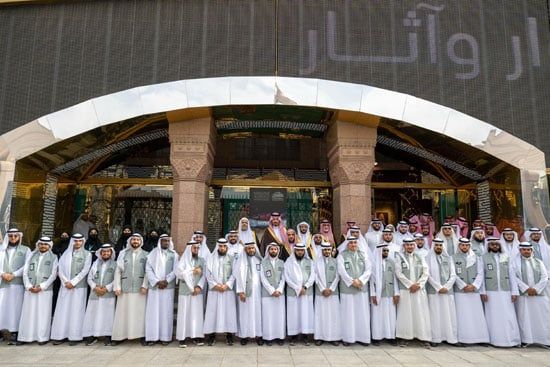 أمير منطقة المدينة المنورة يُدشّنُ المرافقَ الحديثةَ (7) أمير منطقة المدينة المنورة يُدشّنُ المرافقَ الحديثةَ (7)