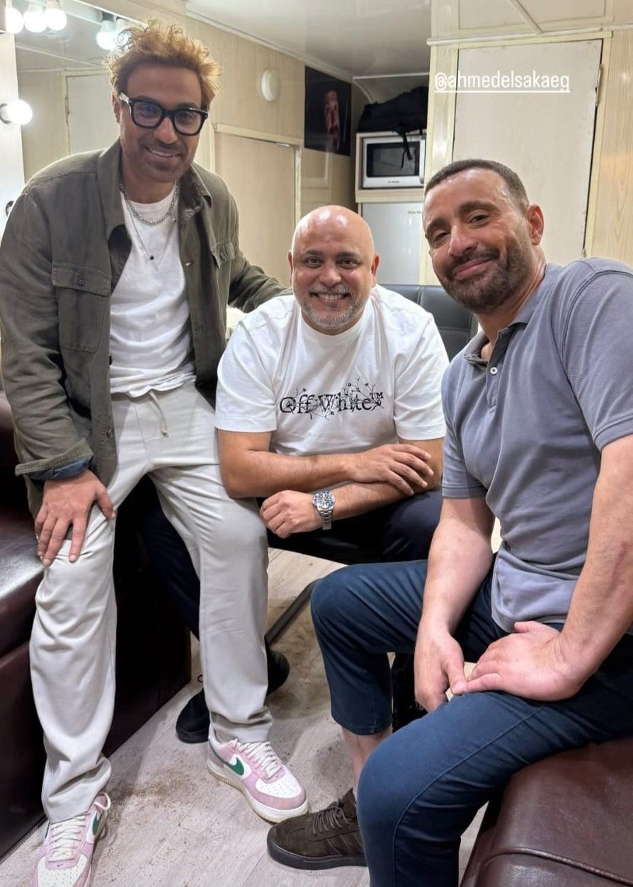 احمد السقا واحمد فهمى والمنتج احمد بدوى من كواليس احمد واحمد احمد السقا واحمد فهمى والمنتج احمد بدوى من كواليس احمد واحمد