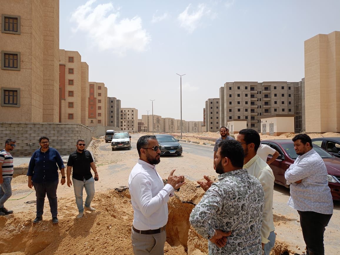 خلال جوله نائب رئيس جهاز مدينه اكتوبر الجديدة لمشروع سكن لكل المصريين (5) خلال جوله نائب رئيس جهاز مدينه اكتوبر الجديدة لمشروع سكن لكل المصريين (5)