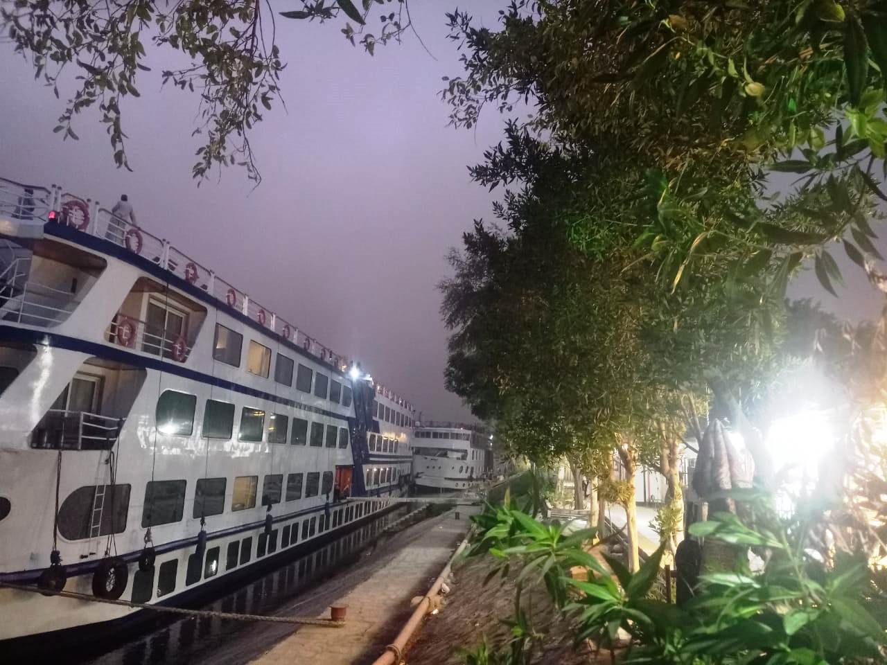 البواخر السياحية