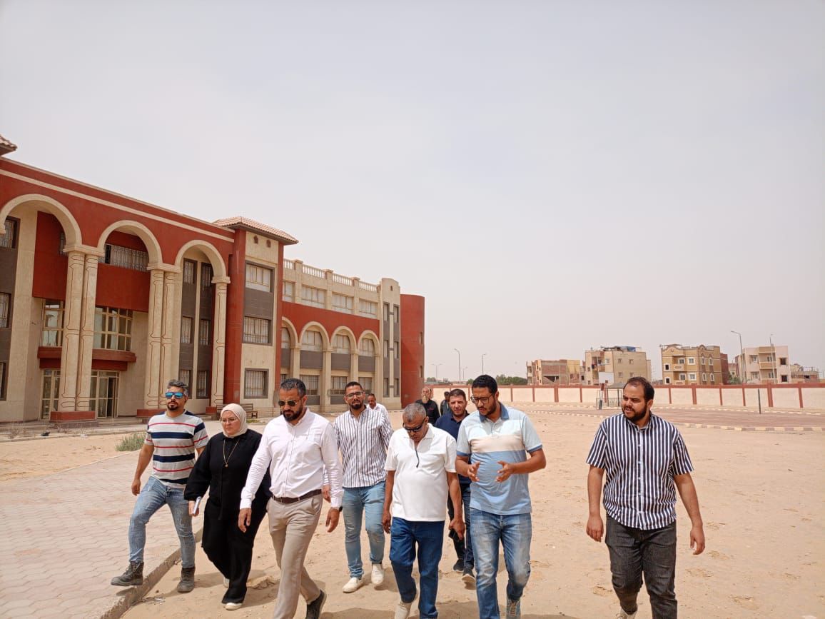 خلال جوله نائب رئيس جهاز مدينه اكتوبر الجديدة لمشروع سكن لكل المصريين (10) خلال جوله نائب رئيس جهاز مدينه اكتوبر الجديدة لمشروع سكن لكل المصريين (10)