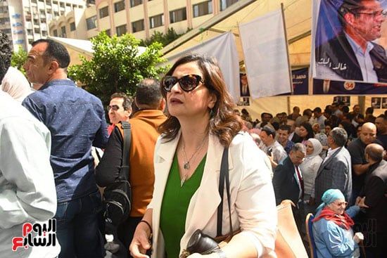 الكاتبة الصحفية علا الشافعى رئيس تحرير اليوم السابع تصل عمومية الصحفيين