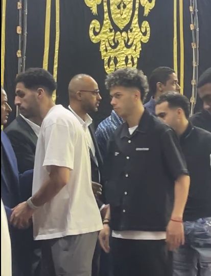 إمام عاشور ومصطفى شوبير فى عزاء والدة أسامة عرابى إمام عاشور ومصطفى شوبير فى عزاء والدة أسامة عرابى