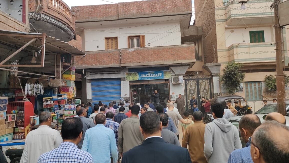 تشييع جنازة الزميل عادل درة بالغربية (4) تشييع جنازة الزميل عادل درة بالغربية (4)