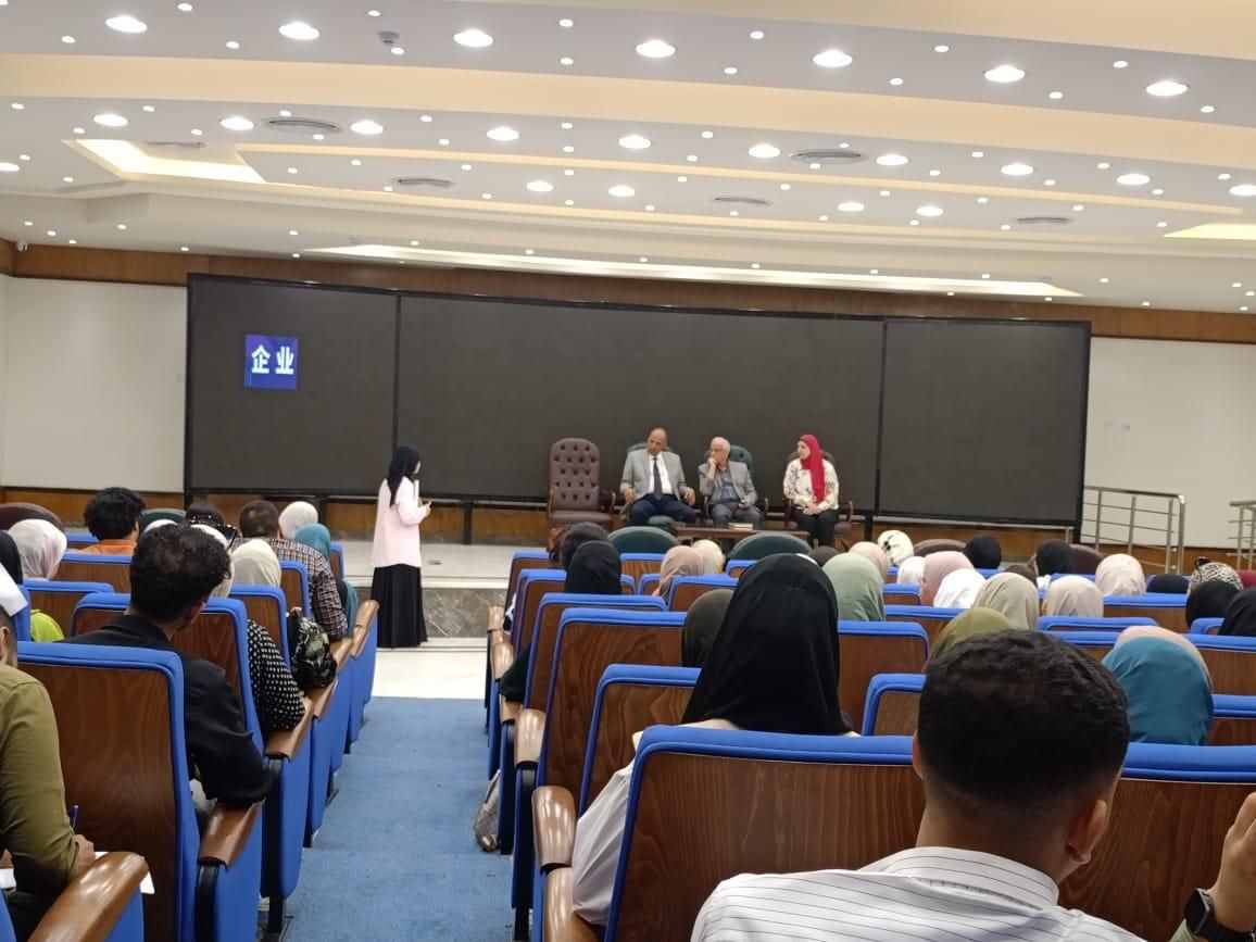 لقاء وزارة التضامن مع الطلاب لقاء وزارة التضامن مع الطلاب
