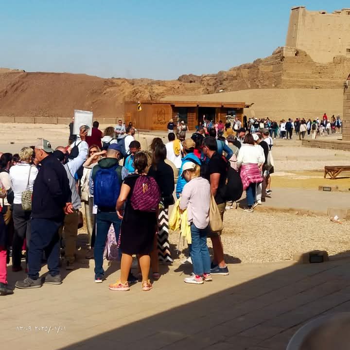 سياح باسوان سياح باسوان