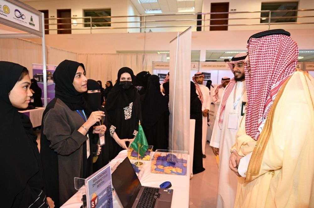 المعرض الهندسي بجامعة الملك عبدالعزيز يبرز إبداعات الطلاب - اليوم