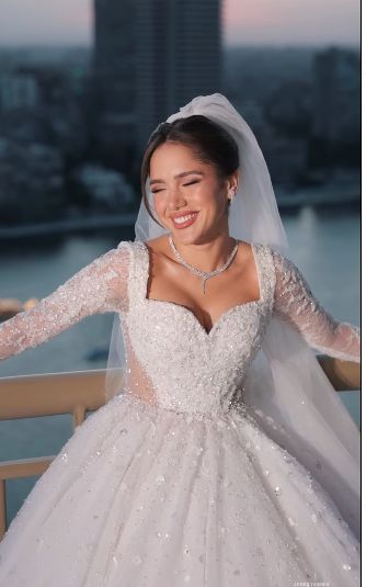 ابتسامة رنا رئيس ابتسامة رنا رئيس