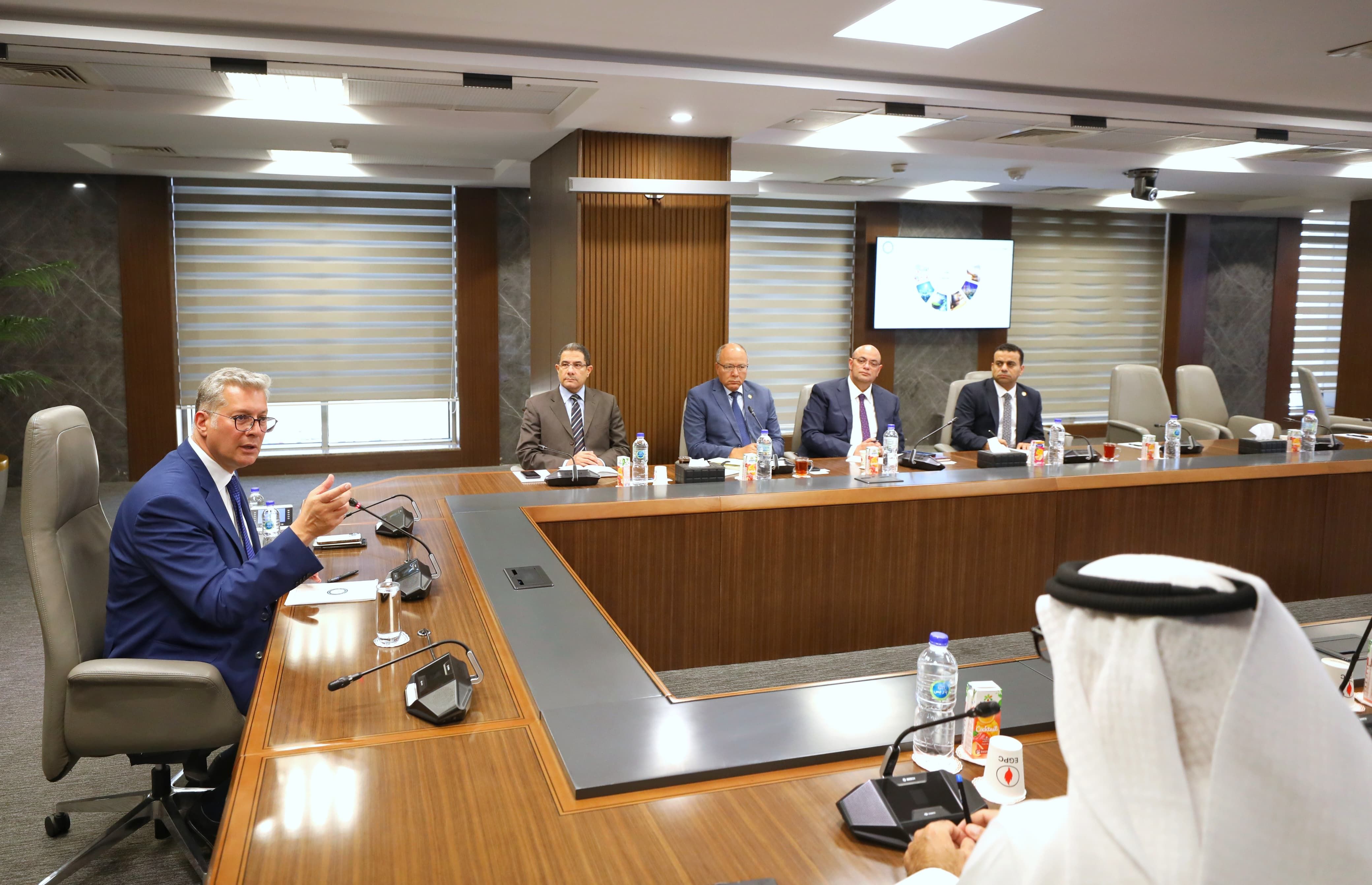 بترول (1) بترول (1)