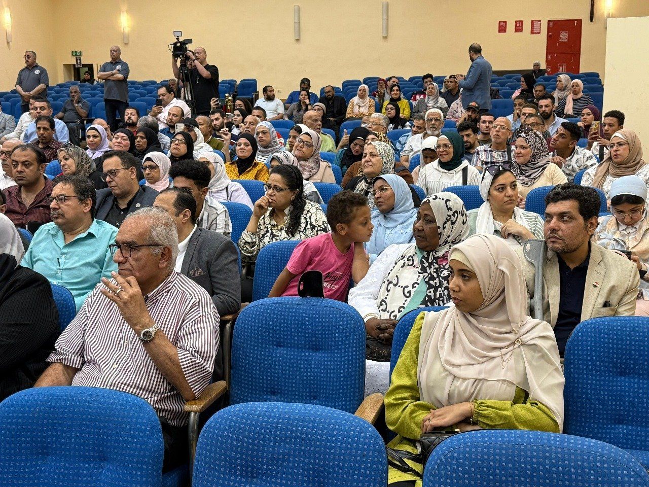 جانب من الندوة التثقيفية لمشاركة ذوي الإعاقة في الاستحقاقات الدستورية (23) جانب من الندوة التثقيفية لمشاركة ذوي الإعاقة في الاستحقاقات الدستورية (23)