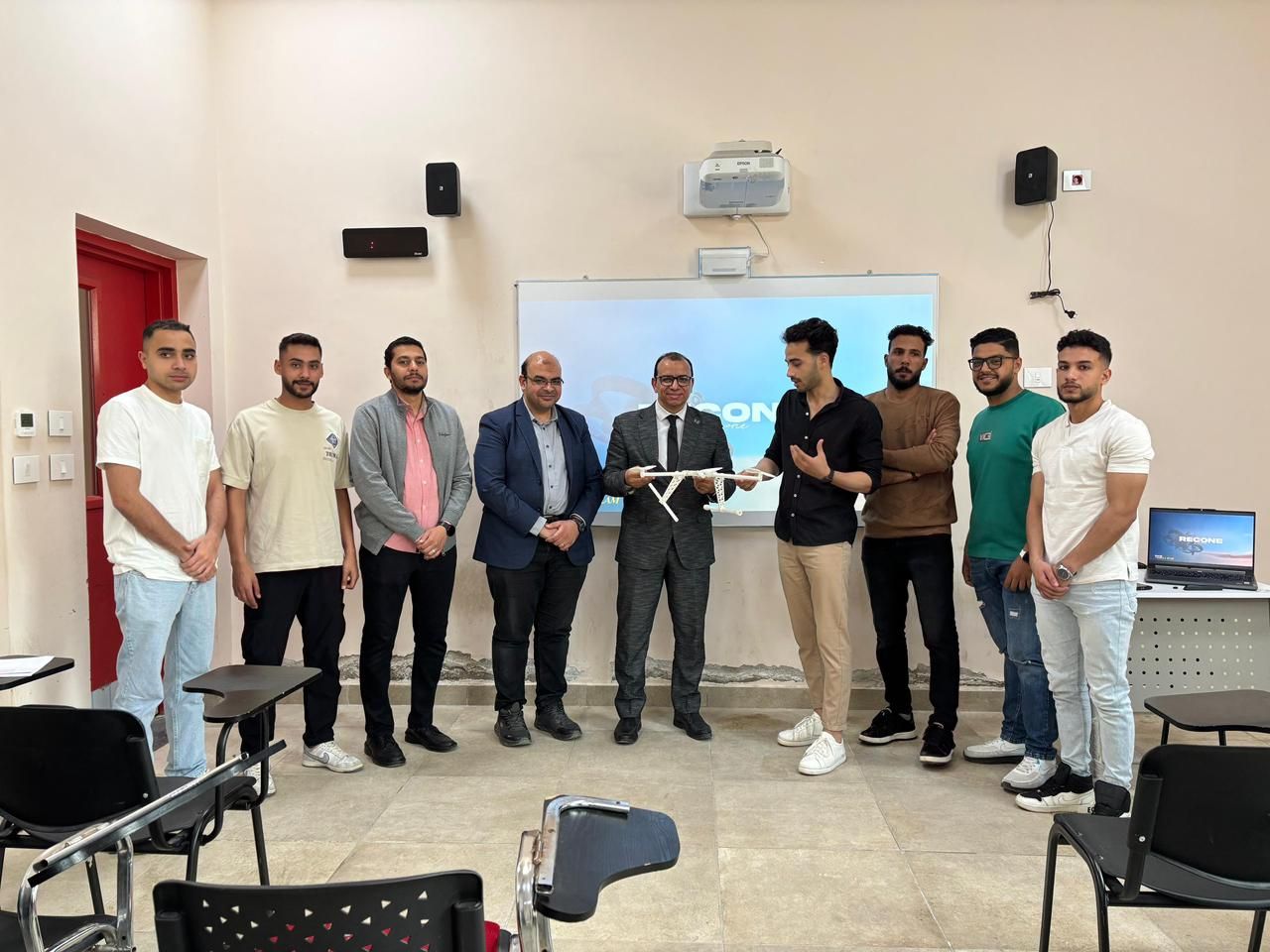 طائرة بدون طيار تقوم بمهام لخدمة المجتمع المصري