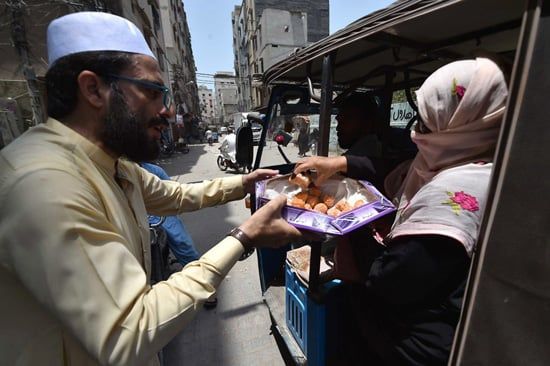 فرحة أهالى باكستان (7)