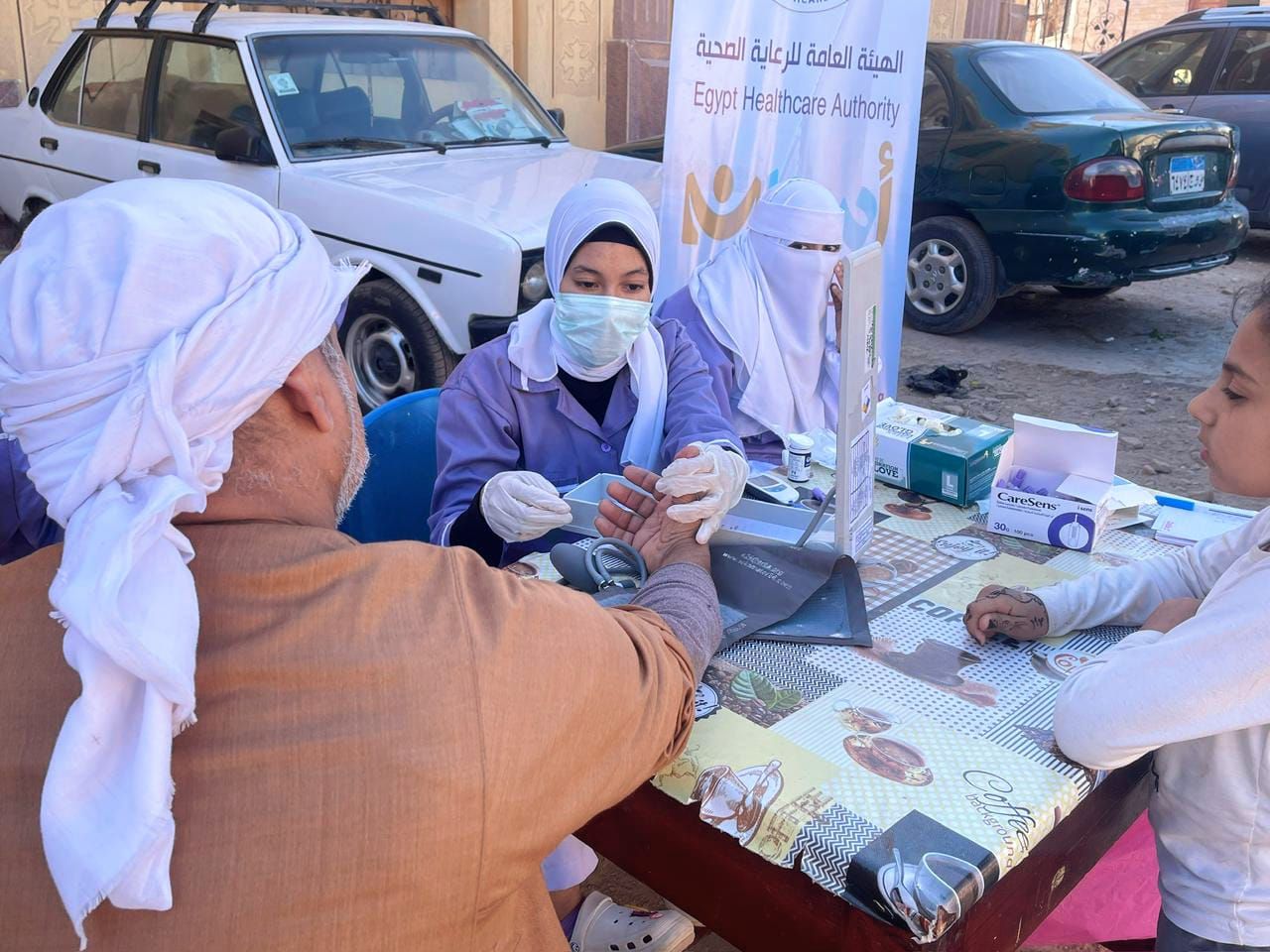 الرعاية الصحية تواصل خدماتها بالشوارع الرعاية الصحية تواصل خدماتها بالشوارع
