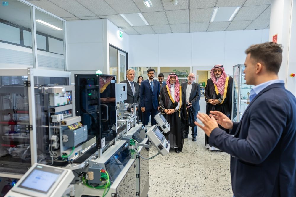 مساعد وزير الصناعة يبحث التعاون في التصنيع المتقدم مع النمسا - واس