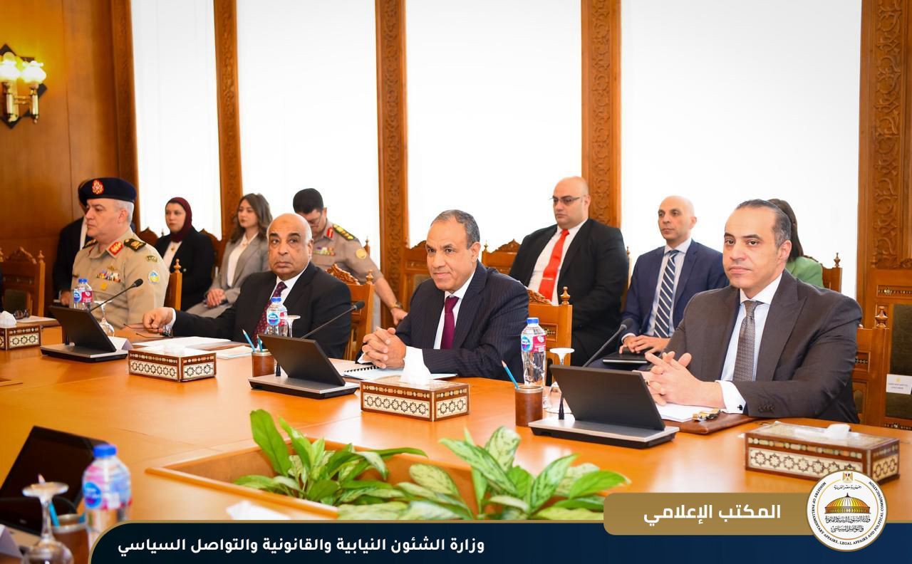 جانب من مشاركة المستشار محمود فوزي في مناقشة توصيات جنيف باللجنة الوزارية الدائمة جانب من مشاركة المستشار محمود فوزي في مناقشة توصيات جنيف باللجنة الوزارية الدائمة