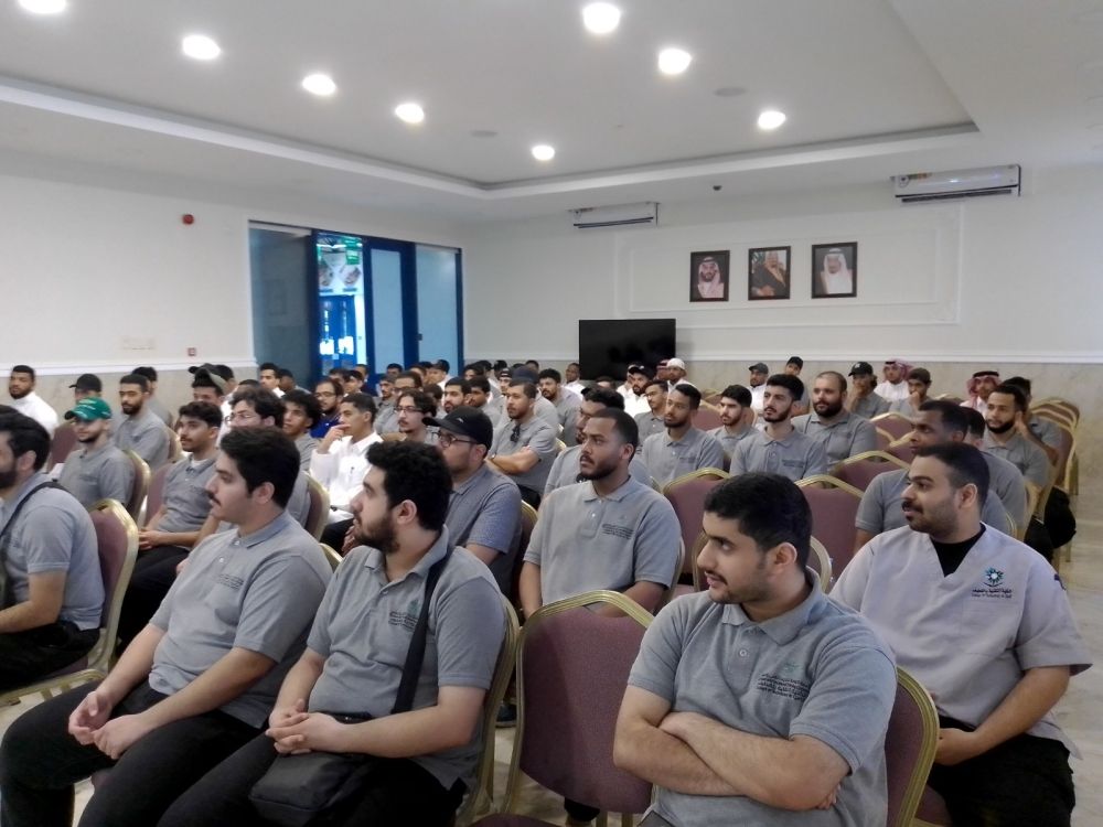 تقنية القطيف.. تأهيل 150 خريجًا لسوق العمل ببرنامج مكثف