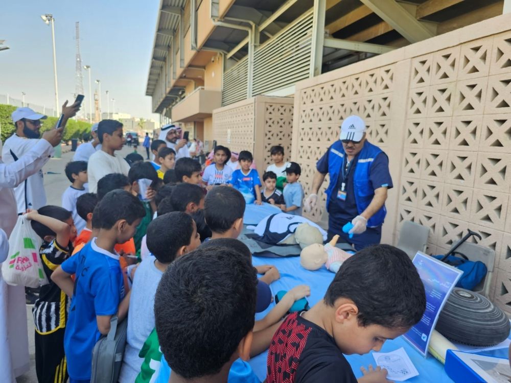 إنقاذ حياة ب 30 ضغطة.. مدرب يفصّل خطوات الإنعاش القلبي