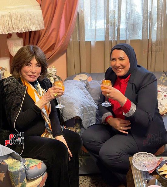 لبنى-عبد-العزيز-(31) لبنى-عبد-العزيز-(31)