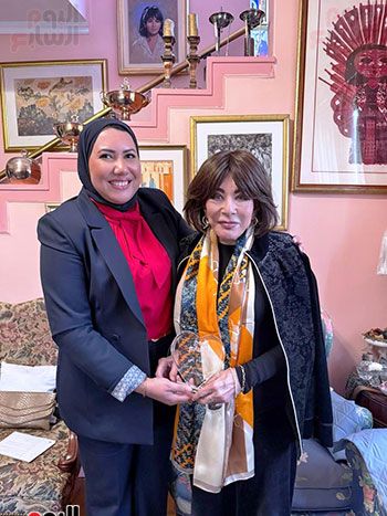 لبنى-عبد-العزيز-(29) لبنى-عبد-العزيز-(29)