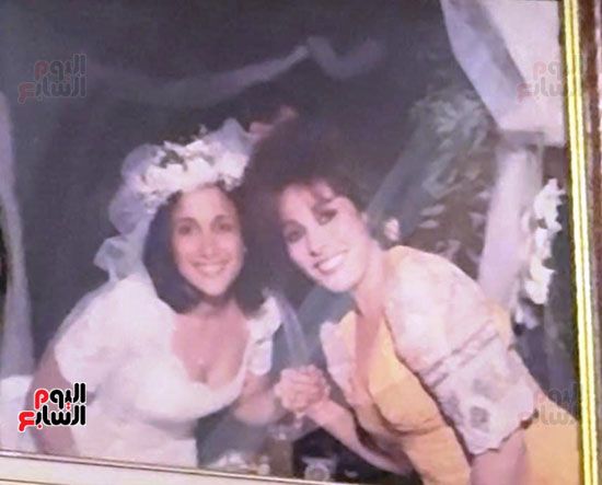 لبنى-عبد-العزيز-(30) لبنى-عبد-العزيز-(30)