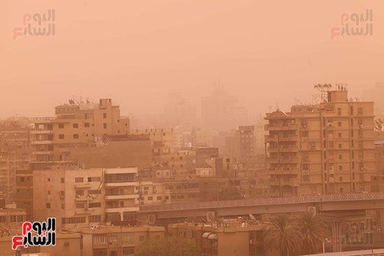 موجة الطقس السيئ والعاصفة الترابية موجة الطقس السيئ والعاصفة الترابية