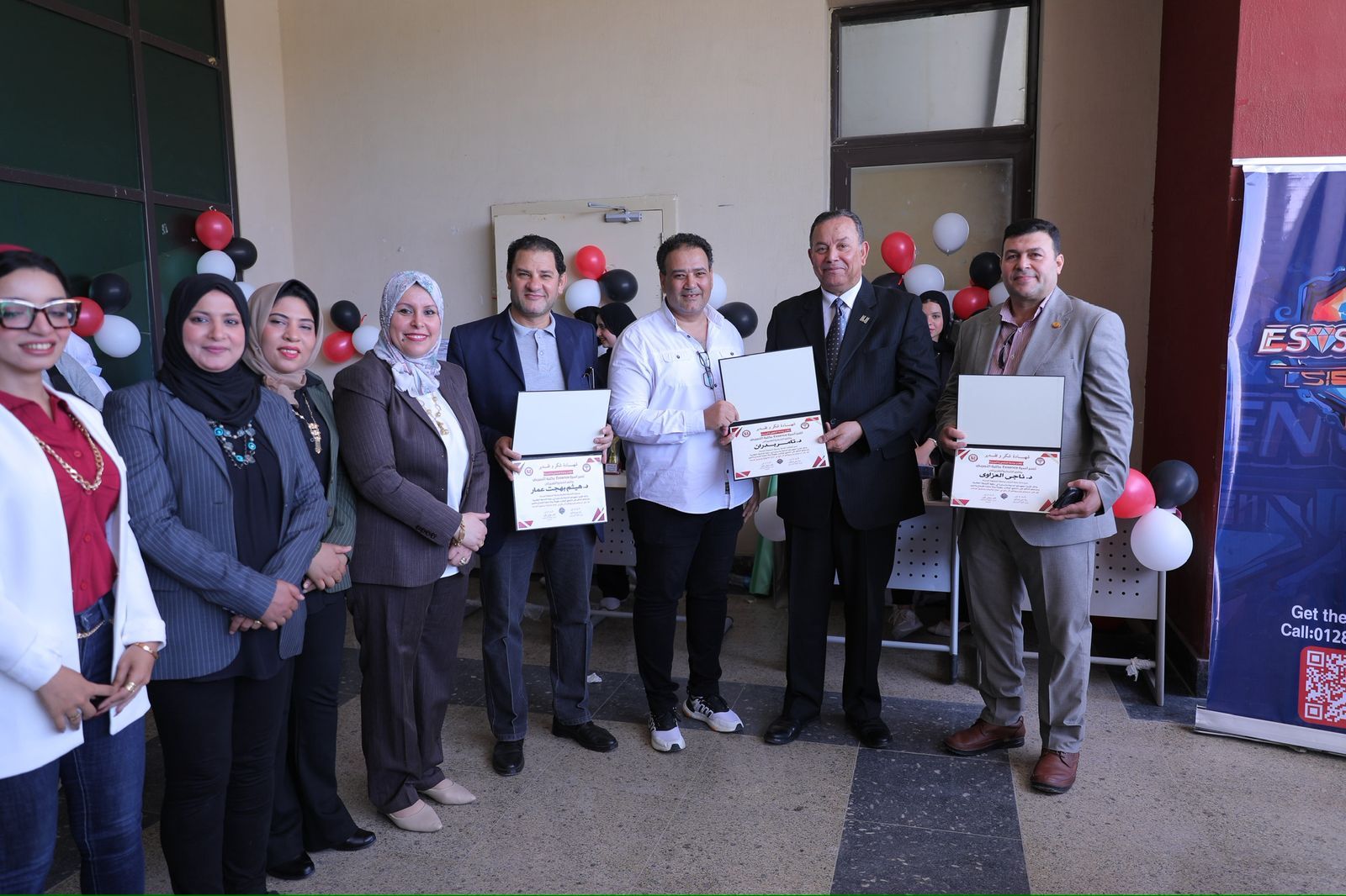 تكريم رئيس جامعة المنصورة للمتميزين تكريم رئيس جامعة المنصورة للمتميزين