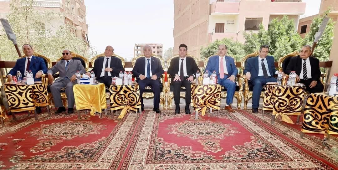 رئيس النيابة الإدارية يفتتح مقر جديد بـساقلتة (3) رئيس النيابة الإدارية يفتتح مقر جديد بـساقلتة (3)