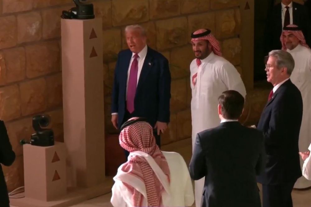 ولي العهد يصطحب الرئيس ترامب في جولة بالدرعية- الإخبارية