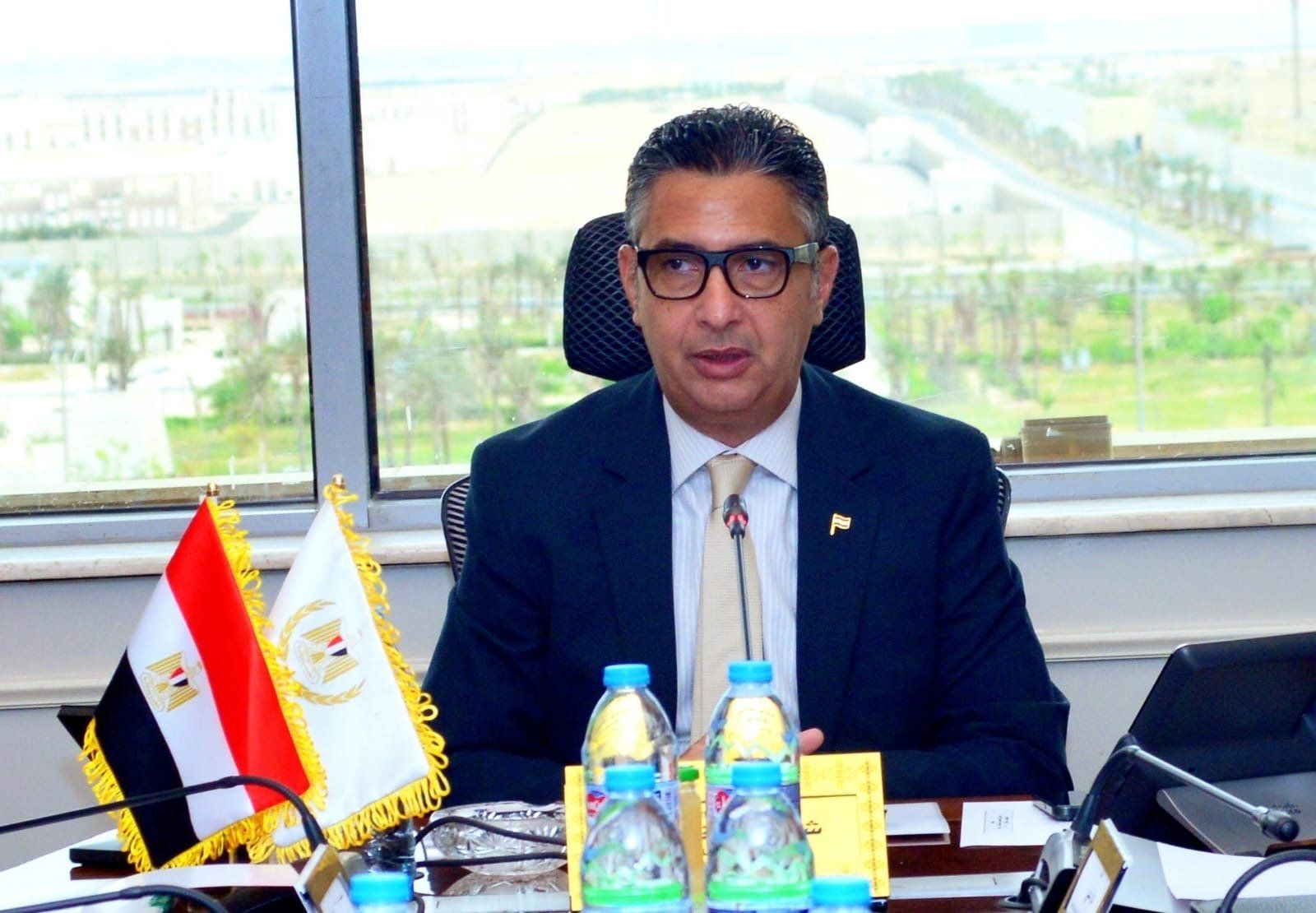 الدكتور شريف فاروق وزير التموين خلال ترأس الاجتماع الدكتور شريف فاروق وزير التموين خلال ترأس الاجتماع