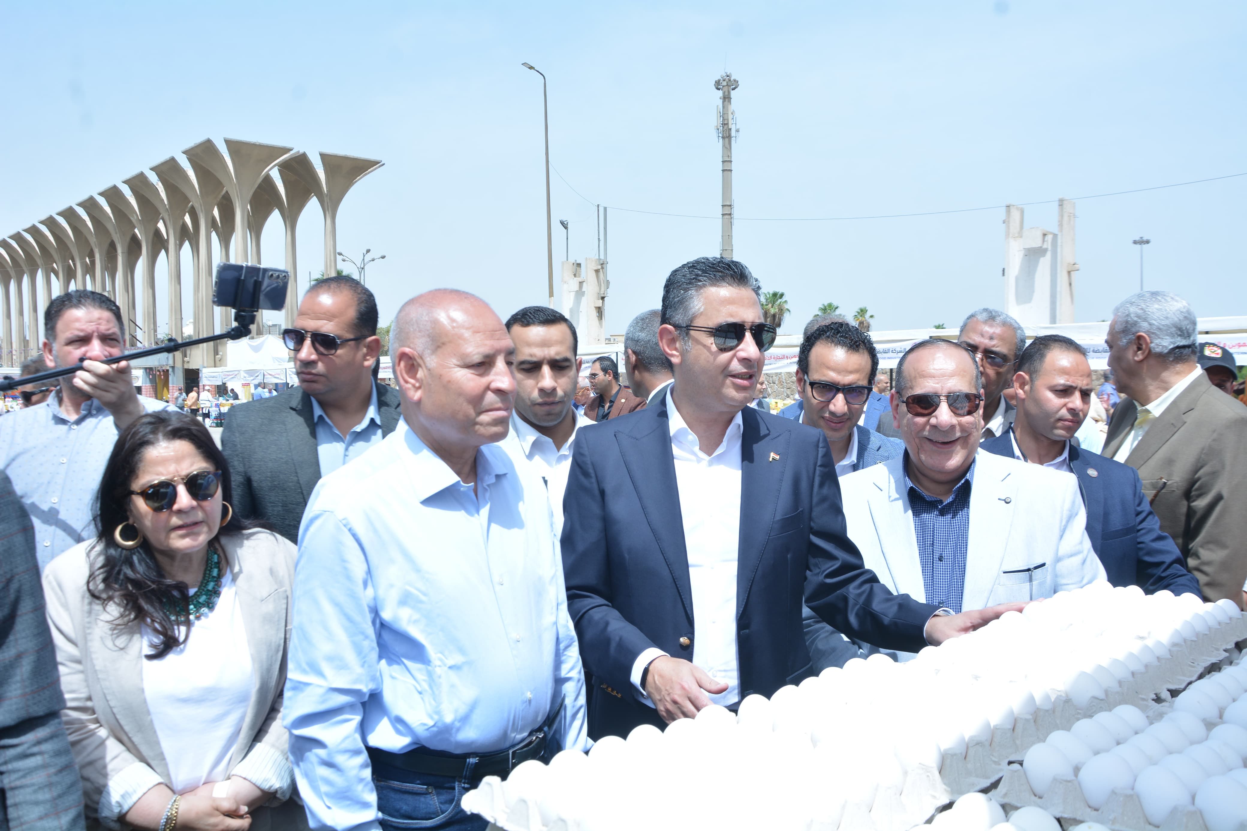 تنفيذ المرحلة الثانية من مبادرة “أسواق اليوم الواحد” تنفيذ المرحلة الثانية من مبادرة “أسواق اليوم الواحد”