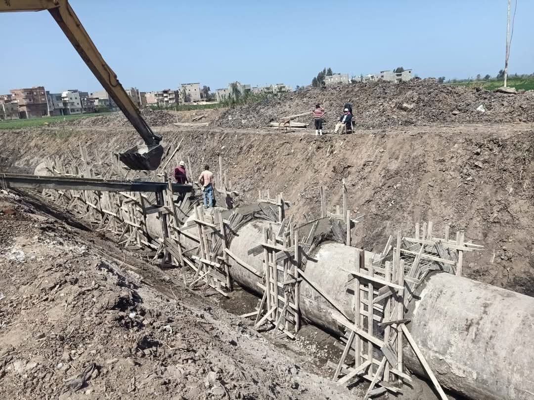 جانب من أعمال التغطية جانب من أعمال التغطية